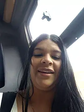 Layla-daring online show from April 2026 06:10:01 PM