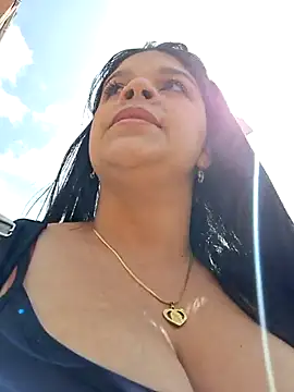 Layla-daring online show from December 2025 06:20:01 PM