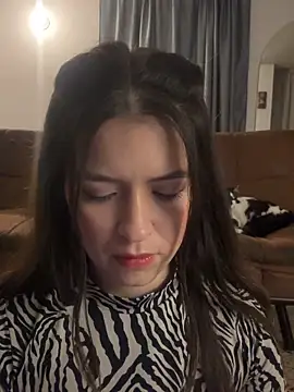 Snapshot of Little__Danni1 chatting on June 2026 04:32:02 AM Little Danni1 online show from June 2026 04:32:02 AM