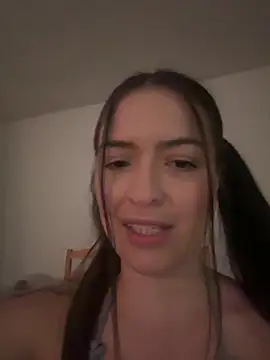 Snapshot of Little__Danni1 chatting on June 2026 01:28:02 AM Little Danni1 online show from June 2026 01:28:02 AM