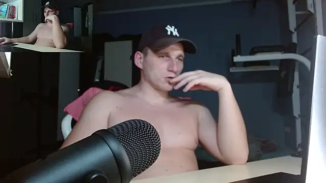 Poliglotjoe1 online show from December 2025 12:47:02 AM