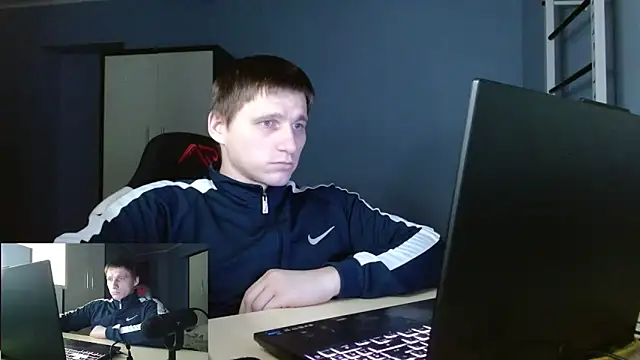 Poliglotjoe1 online show from February 2026 09:37:01 PM