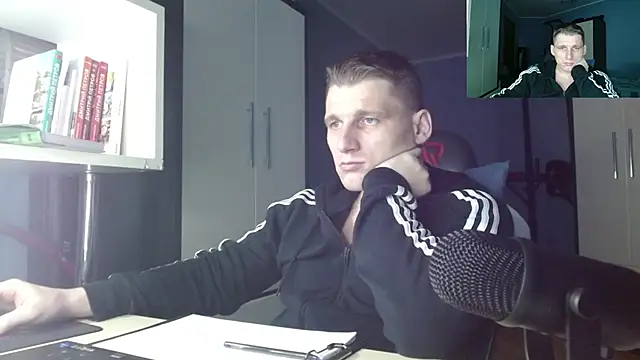 Poliglotjoe1 online show from November 2025 08:04:02 AM