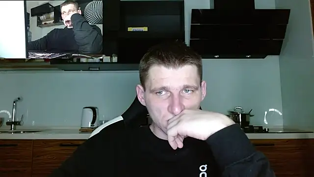 Poliglotjoe1 online show from March 2026 04:23:01 AM