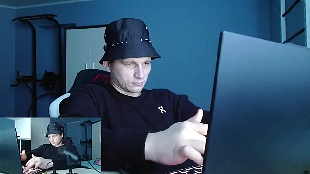 Poliglotjoe1 online show from February 2026 09:29:02 AM