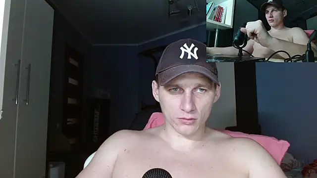 Poliglotjoe1 online show from December 2025 06:53:01 PM