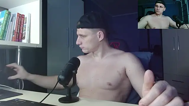 Poliglotjoe1 online show from December 2025 10:03:02 AM