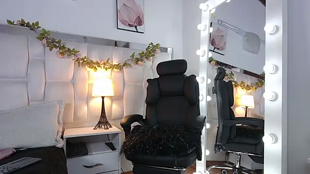 Victoria Gautherr online show from December 2025 07:34:02 PM