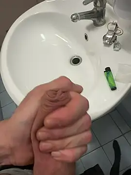 Alexbbcum online show from July 2026 01:57:02 PM
