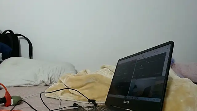 Snapshot of Scarlett_mus chatting on February 2026 03:37:02 AM Scarlett mus online show from February 2026 03:37:02 AM