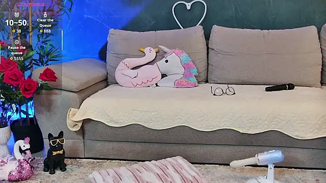 AlessiaDebbie online show from February 2026 09:06:02 PM