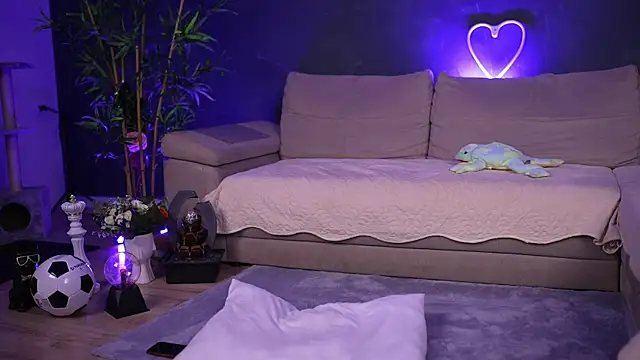 AlessiaDebbie online show from July 2026 08:20:01 PM