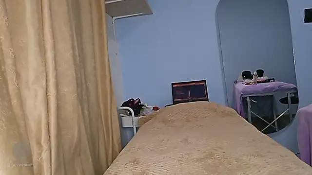 Snapshot of nelielg6 chatting on December 2025 03:07:01 AM nelielg6 online show from December 2025 03:07:01 AM