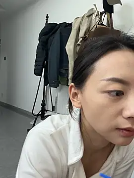 Jinmi125216 online show from April 2026 03:46:02 PM