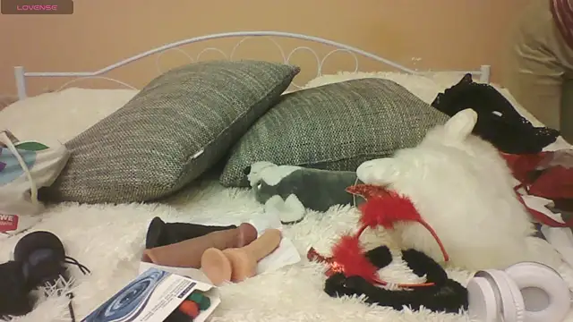 Snapshot of LisaHoneyLisa chatting on November 2025 06:30:01 PM LisaHoneyLisa online show from November 2025 06:30:01 PM