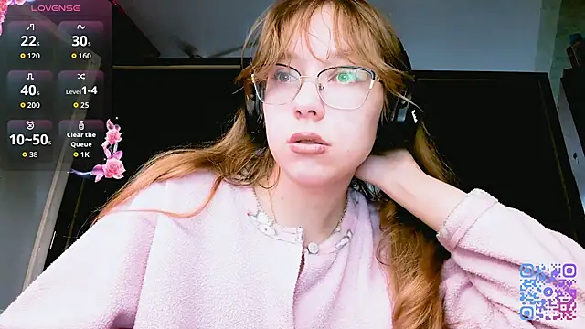 LouettaTornese online show from November 2025 07:09:01 AM