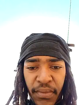 Snapshot of Eezxxx chatting on December 2025 06:25:02 AM Eezxxx online show from December 2025 06:25:02 AM