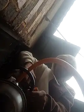 Eezxxx online show from February 2026 06:57:01 AM