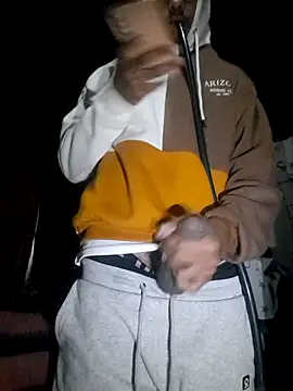 Eezxxx online show from March 2026 05:12:01 AM