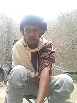 Eezxxx online show from March 2026 12:00:02 PM