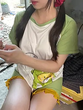 XndSeraphina online show from April 2026 04:46:02 AM