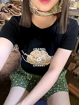 XndSeraphina online show from November 2025 04:56:01 AM