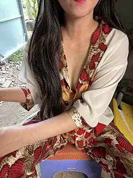 XndSeraphina online show from February 2026 09:48:01 AM