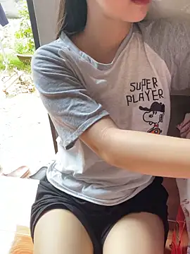 XndSeraphina online show from April 2026 06:26:01 AM