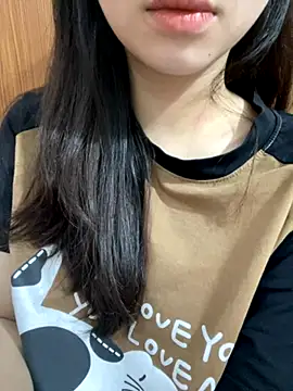 XndSeraphina online show from November 2025 03:05:02 AM