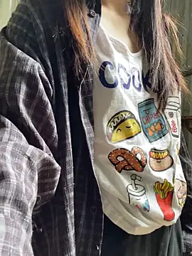 XndSeraphina online show from April 2026 04:49:01 AM