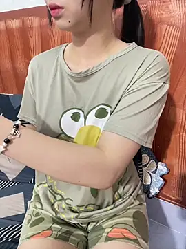 XndSeraphina online show from November 2025 04:35:02 AM