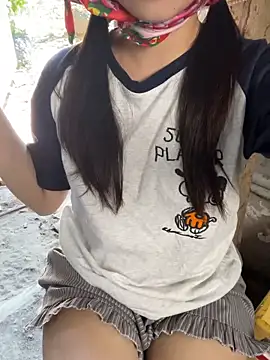 XndSeraphina online show from March 2026 04:35:02 AM