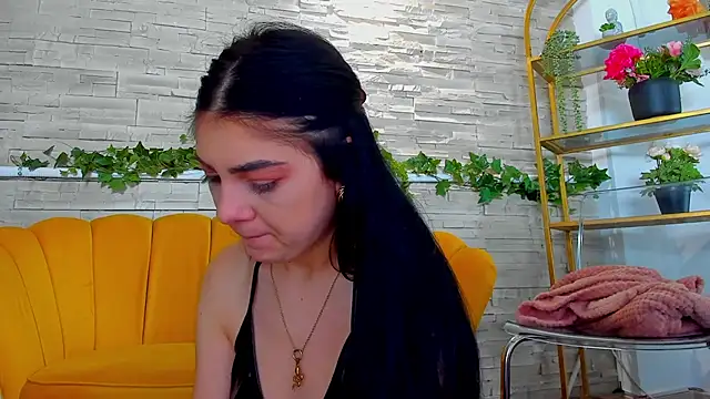 SerennaNoir online show from December 2025 05:45:01 AM