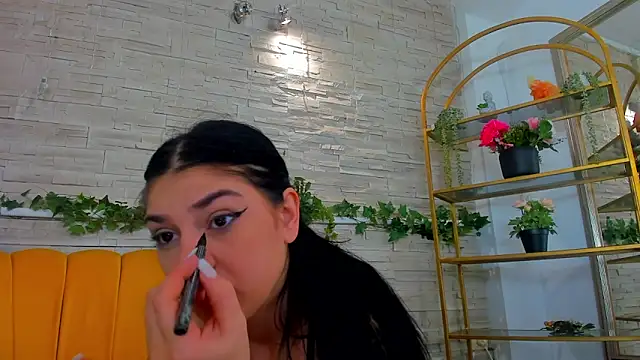 SerennaNoir online show from December 2025 05:40:02 AM