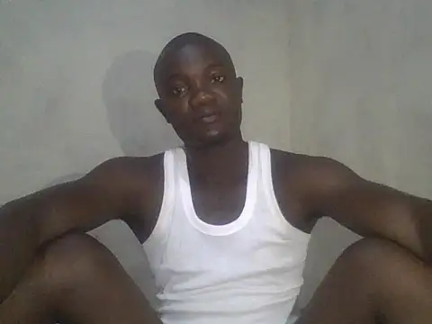 UsTwo  online show from December 2025 04:40:02 PM