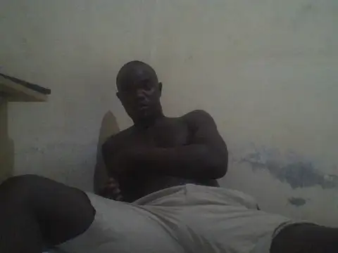 Snapshot of UsTwo_ chatting on November 2025 03:12:02 PM UsTwo online show from November 2025 03:12:02 PM