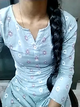 Snapshot of Roja__ chatting on November 2025 09:43:01 AM Roja online show from November 2025 09:43:01 AM