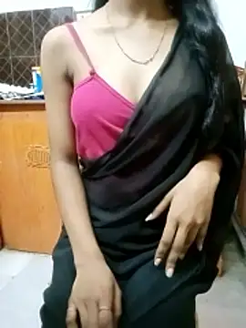 Snapshot of Roja__ chatting on November 2025 02:17:02 PM Roja online show from November 2025 02:17:02 PM