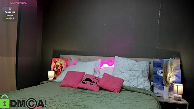 Malika Raspberry online show from January 2026 01:23:02 AM