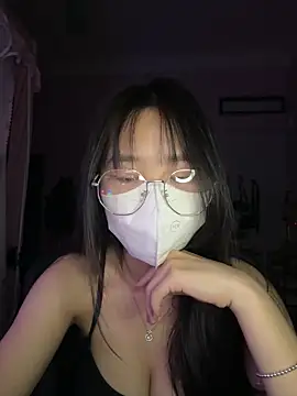 Kiee-lee online show from April 2026 07:32:01 PM