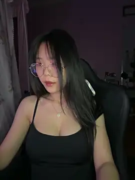 Kiee-lee online show from April 2026 08:57:02 PM