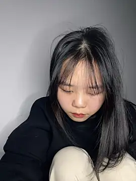 Kiee-lee online show from March 2026 04:57:01 PM