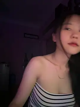 Kiee-lee online show from April 2026 04:08:02 PM