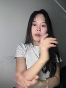 Kiee-lee online show from March 2026 04:19:02 PM