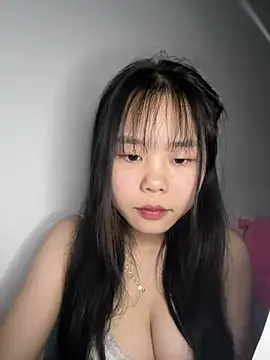 Kiee-lee online show from March 2026 05:42:02 PM