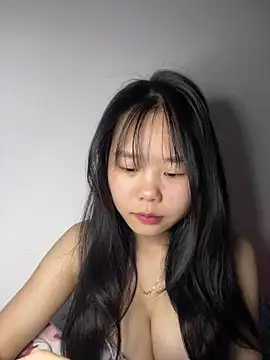 Kiee-lee online show from March 2026 01:16:01 PM