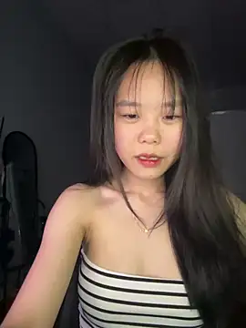 Kiee-lee online show from April 2026 01:35:01 PM