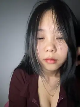 Kiee-lee online show from December 2025 03:36:01 PM