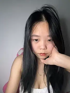 Kiee-lee online show from November 2025 01:23:01 PM