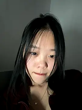 Kiee-lee online show from November 2025 07:03:01 PM